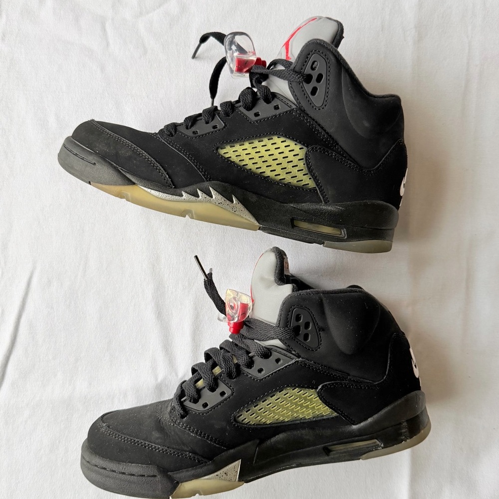 Jordan’s 5 Retro OG Black Metallic Youth Size 6.5Y